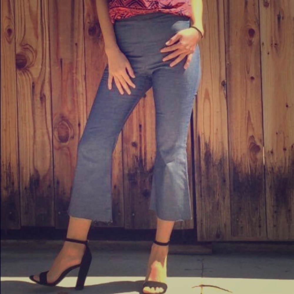 ATID Clothing ‘Selena’ Chambray Frayed Jeans-HOT🔥
